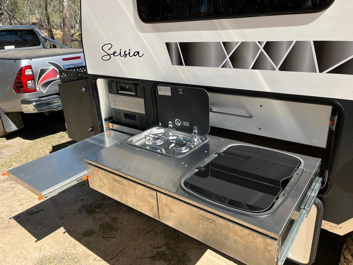 2024 Red Centre Seisia 16 HYBRID