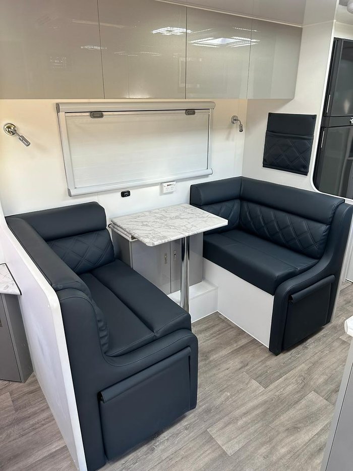 2024 Red Centre Newell 216 LARGE ENSUITE (was $105,490 now $74,990)