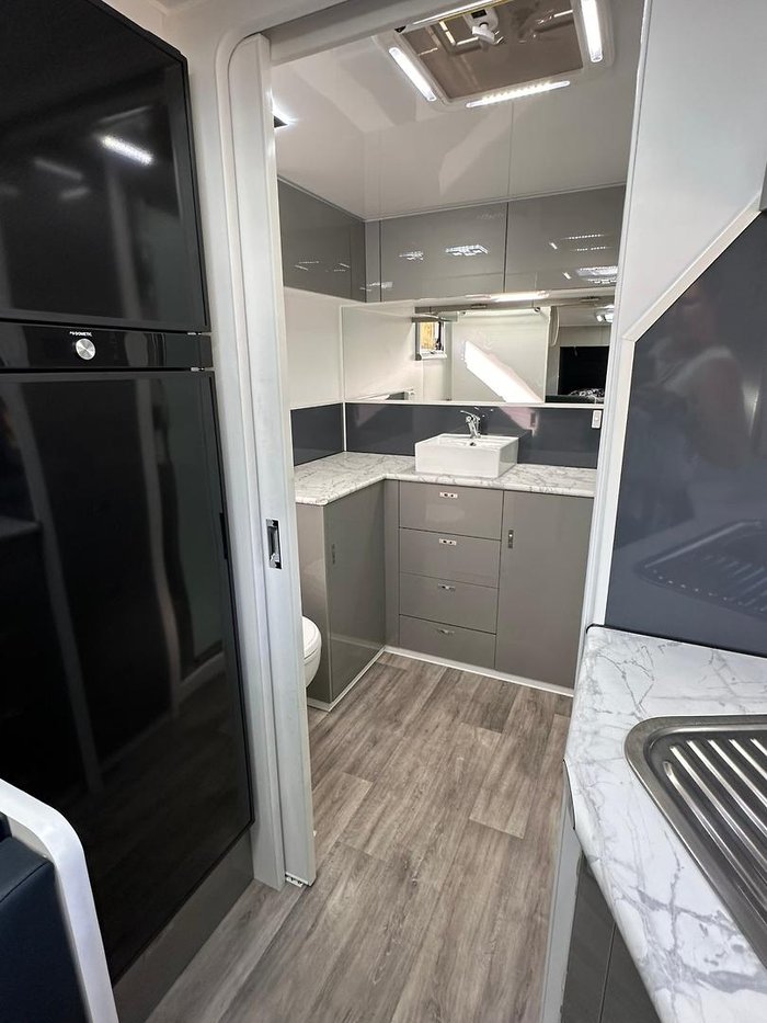 2024 Red Centre Newell 216 LARGE ENSUITE (was $105,490 now $89,990)