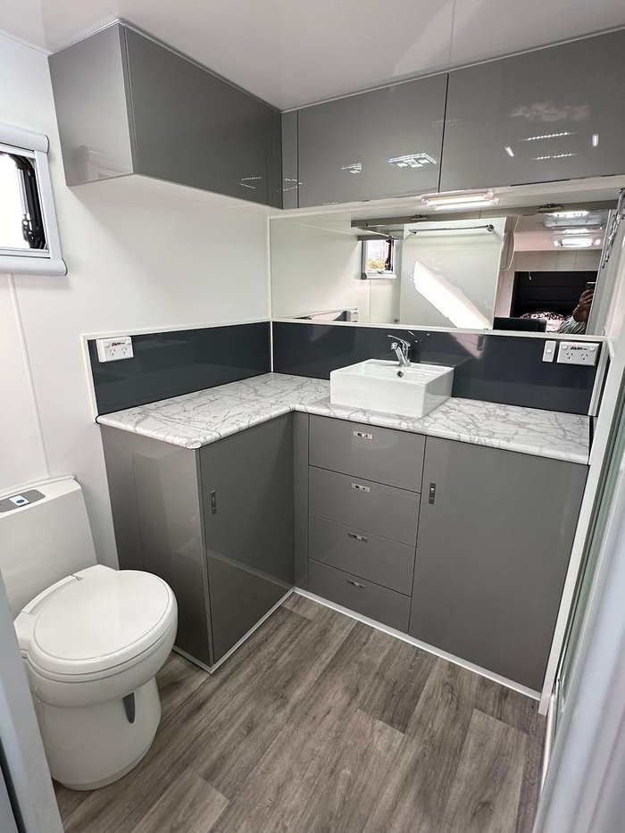 2024 Red Centre Newell 216 LARGE ENSUITE (was $105,490 now $84,990)