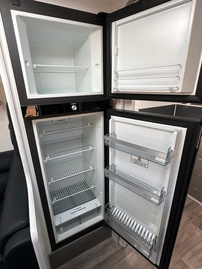 2024 Red Centre Newell 216 LARGE ENSUITE (was $105,490 now $74,990)