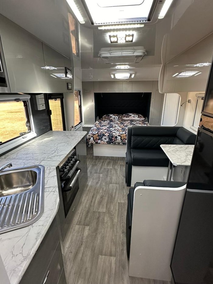 2024 Red Centre Newell 216 LARGE ENSUITE (was $105,490 now $84,990)