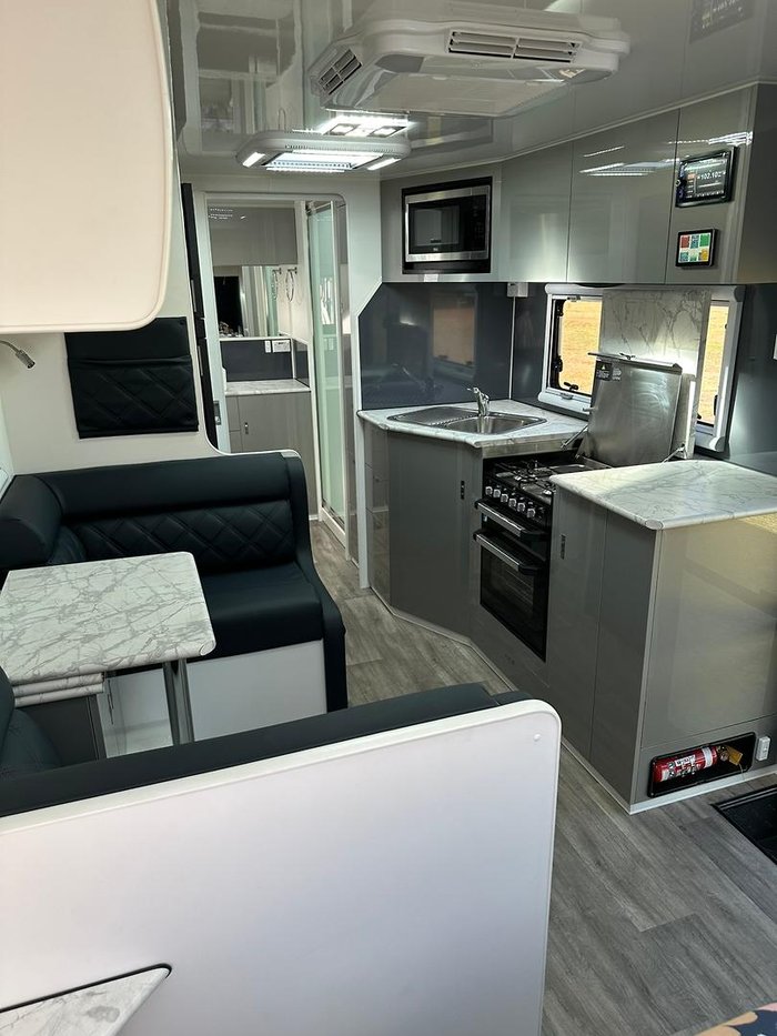 2024 Red Centre Newell 216 LARGE ENSUITE (was $105,490 now $89,990)