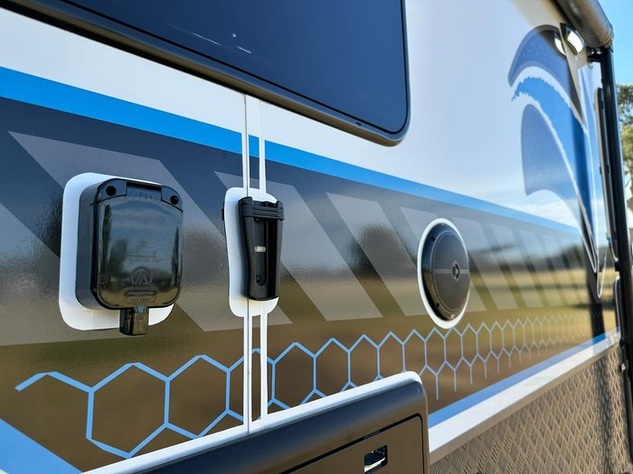 2024 Red Centre Newell 216 LARGE ENSUITE (was $105,490 now $84,990)