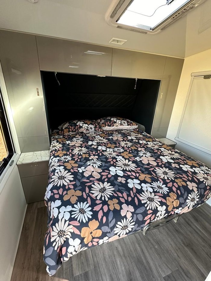 2024 Red Centre Newell 216 LARGE ENSUITE (was $105,490 now $89,990)