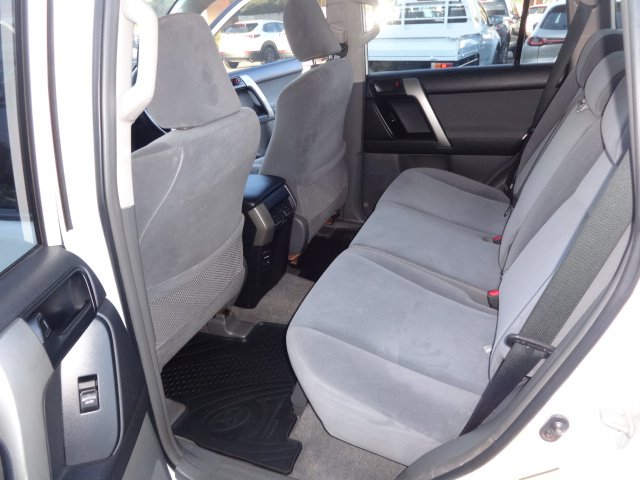 2012 TOYOTA LANDCRUISER PRADO GX (4x4)