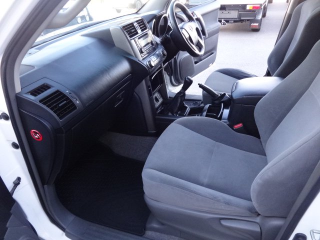 2012 TOYOTA LANDCRUISER PRADO GX (4x4)