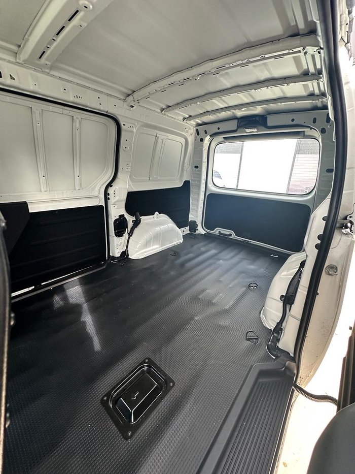 2023 Hyundai STARIA LOAD