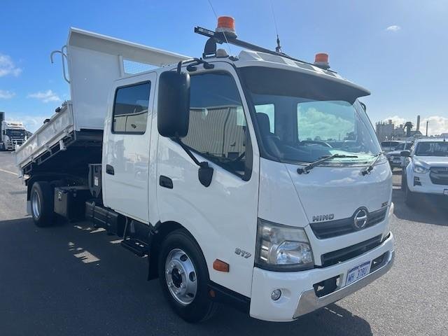2014 Hino 300 917 917, DUAL CAB, MANUAL, 3 WAY TIPPER, X SHIRE