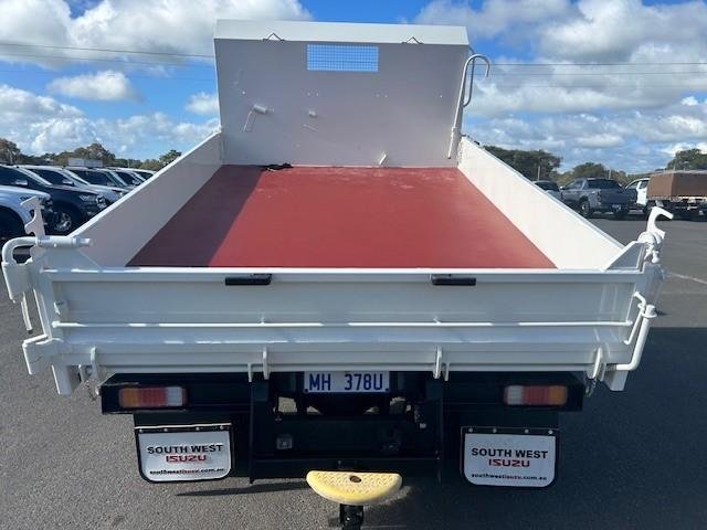 2014 Hino 300 917 917, DUAL CAB, MANUAL, 3 WAY TIPPER, X SHIRE