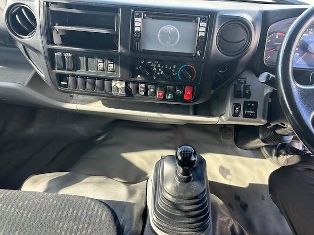2014 Hino 300 917 917, DUAL CAB, MANUAL, 3 WAY TIPPER, X SHIRE