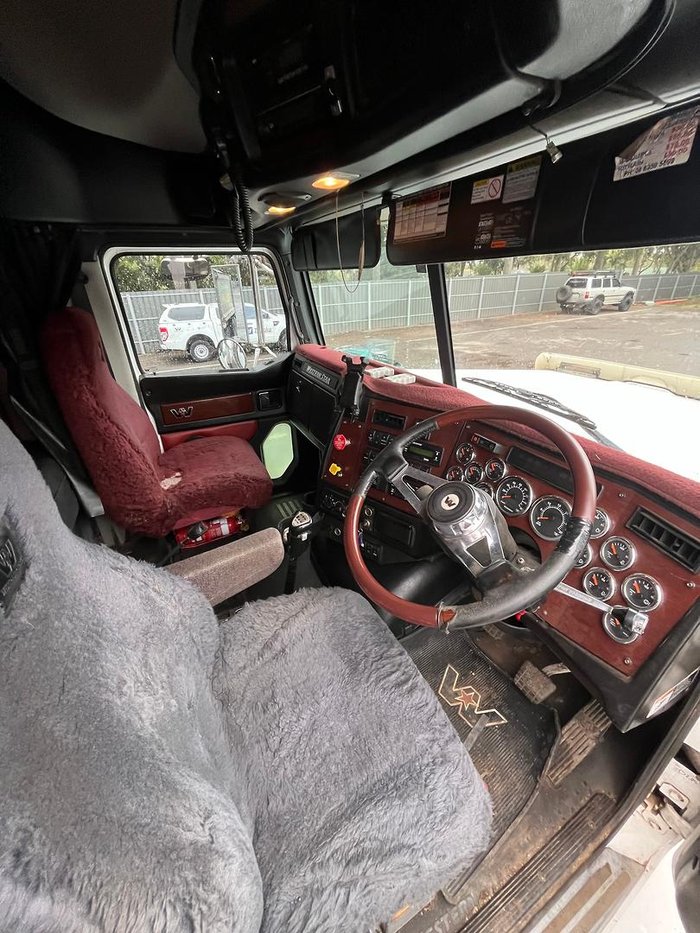 2018 Western Star 4864Fxb White