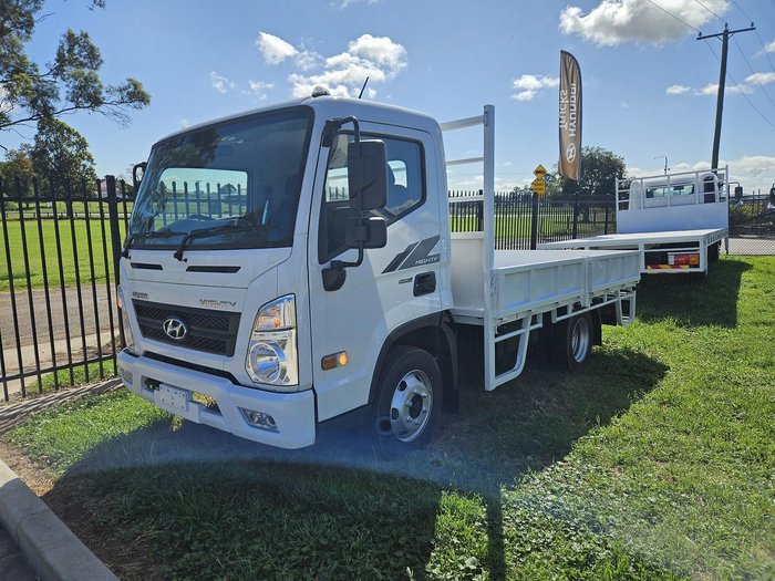 2024 Hyundai Mighty EX4/6 Tray White
