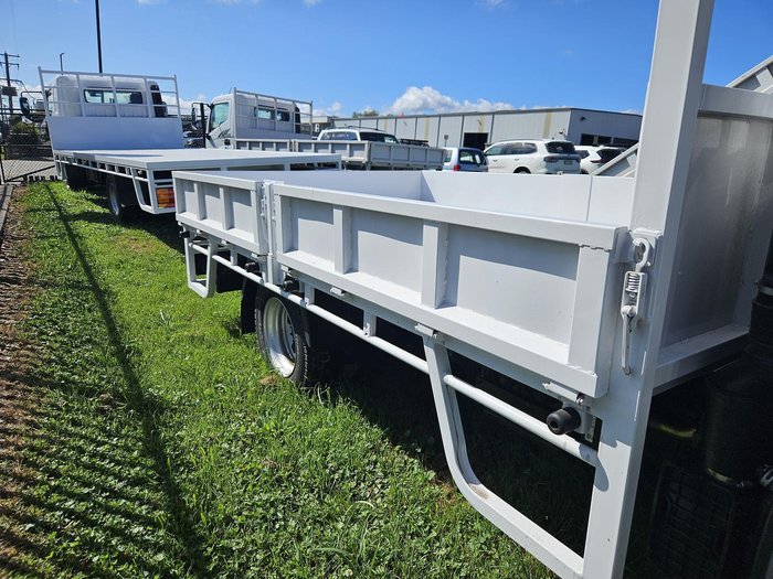 2024 Hyundai Mighty EX4/6 Tray White