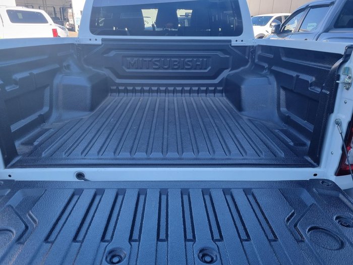 2024 Mitsubishi Triton GLX+