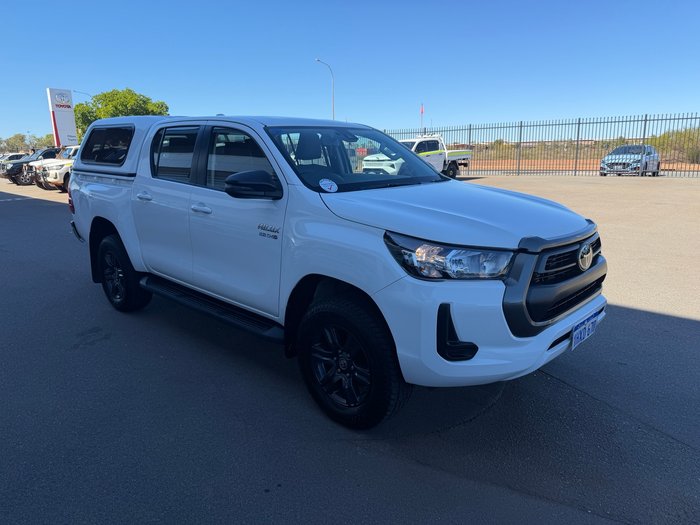 2023 Toyota Hilux SR