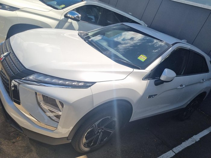 2024 Mitsubishi Eclipse Cross PHEV ES