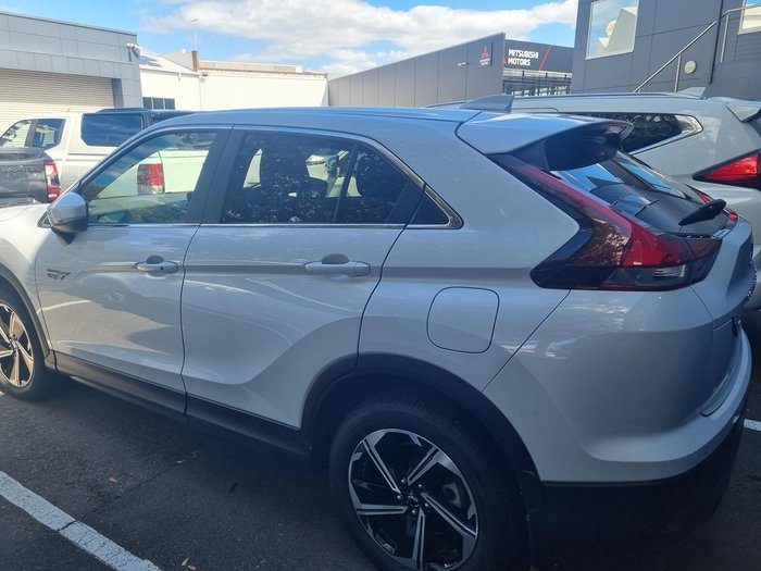 2024 Mitsubishi Eclipse Cross PHEV ES