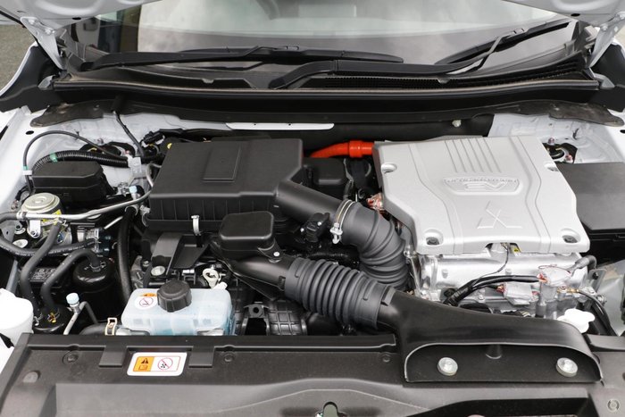 2024 Mitsubishi Eclipse Cross PHEV ES