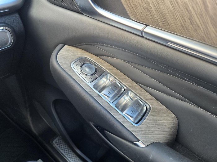 2024 GWM Tank 500 Lux Hybrid