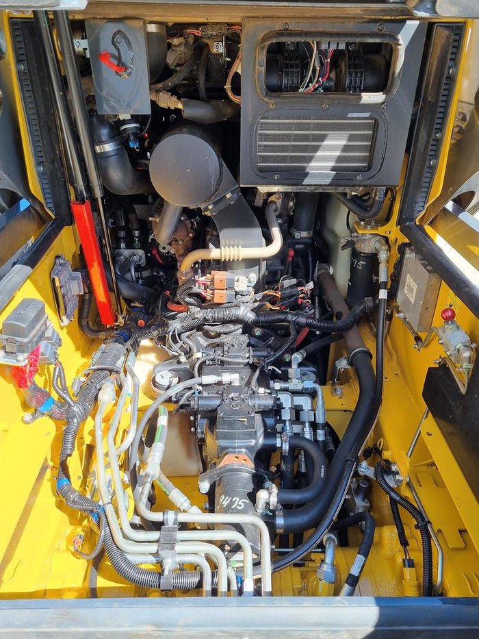 2019 John Deere 318G 