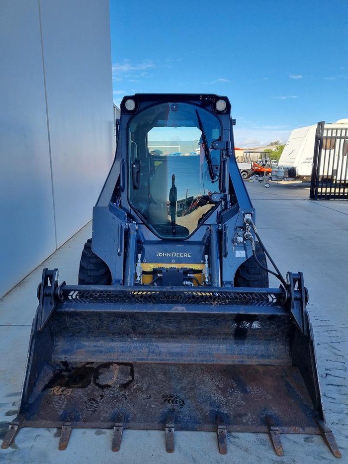 2019 John Deere 318G