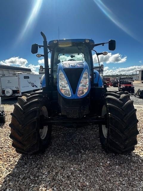 New Holland T7-200
