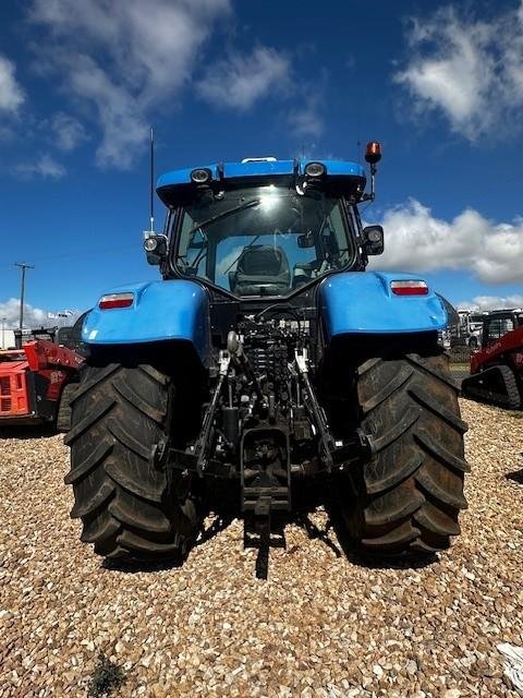 New Holland T7-200