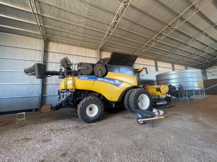 2017 New Holland Cr10.90