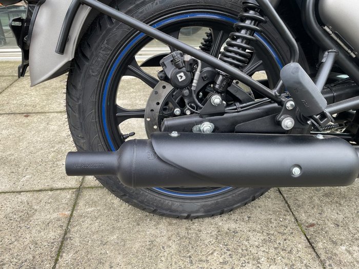 2024 Royal Enfield (see Also Enfiel CLASSIC 350 SIGNALS GREY