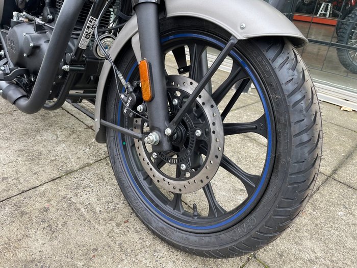 2024 Royal Enfield (see Also Enfiel CLASSIC 350 SIGNALS GREY