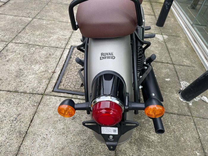 2024 Royal Enfield (see Also Enfiel CLASSIC 350 SIGNALS GREY