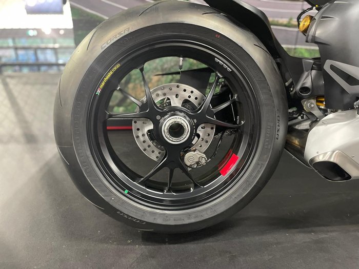 2024 Ducati Streetfighter V4 S Streetfighter Grey