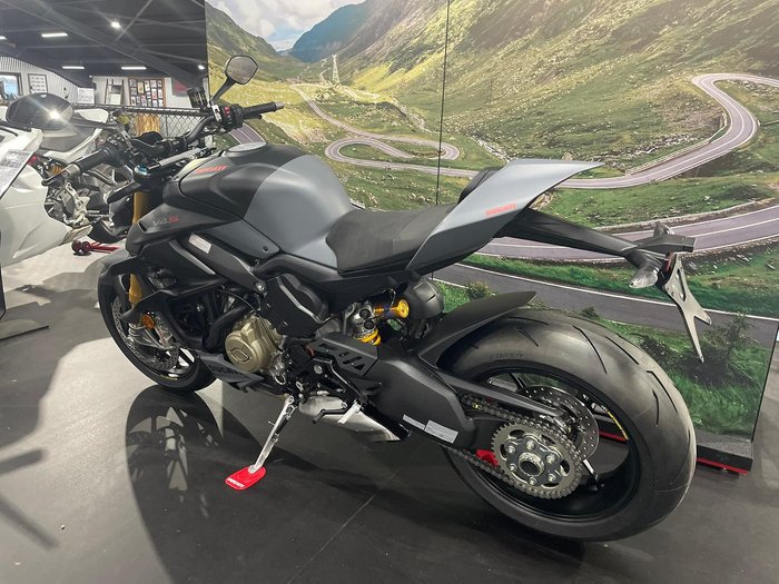 2024 Ducati Streetfighter V4 S Streetfighter Grey