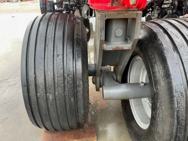 0 Massey Ferguson (Concord) Mf 9730-4010 Air Seeder Bar RED