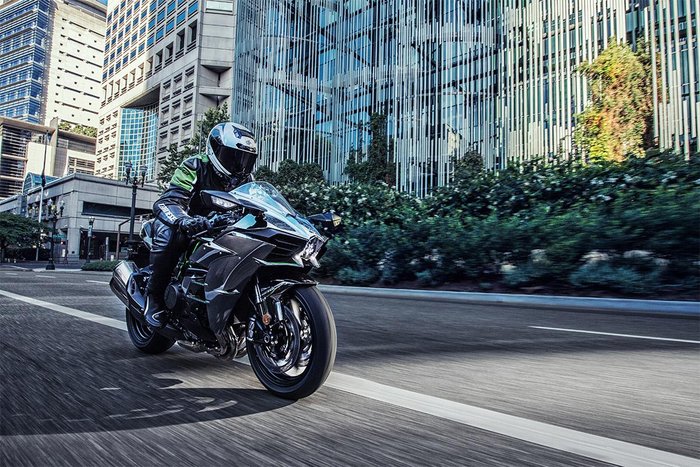 2024 Kawasaki Ninja H2 (ZX1002J) Ninja H2 Silver