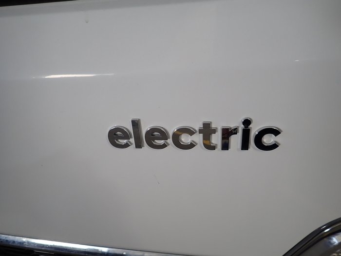 2023 HYUNDAI MIGHTY ELECTRIC WHITE