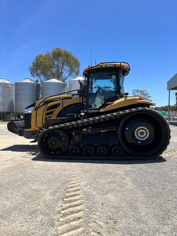 2019 Challenger Mt865e