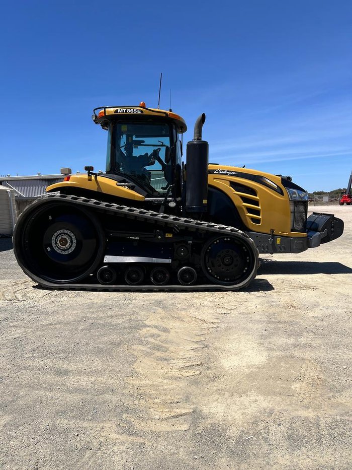 2019 Challenger Mt865e
