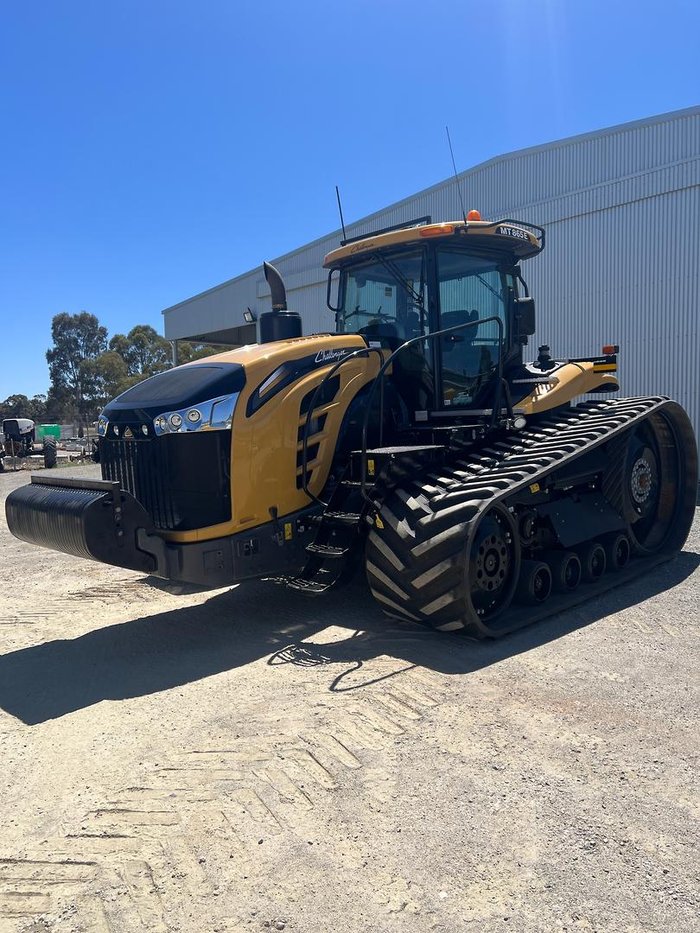 2019 Challenger Mt865e