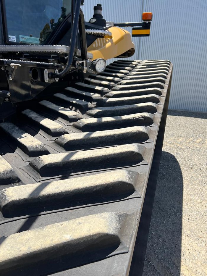 2019 Challenger Mt865e