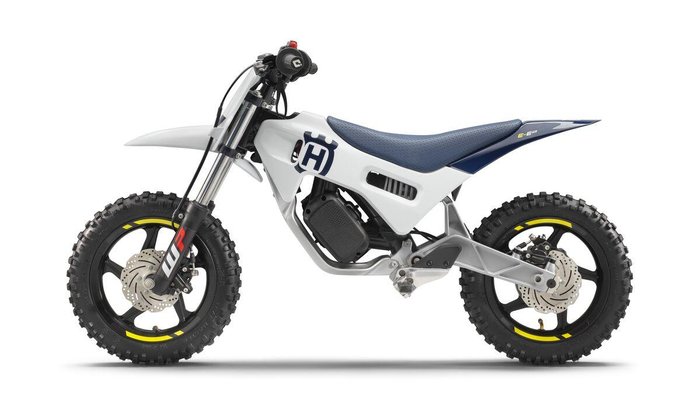 2025 Husqvarna EE 2 EE White