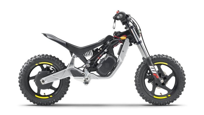 2025 Husqvarna EE 2 EE White