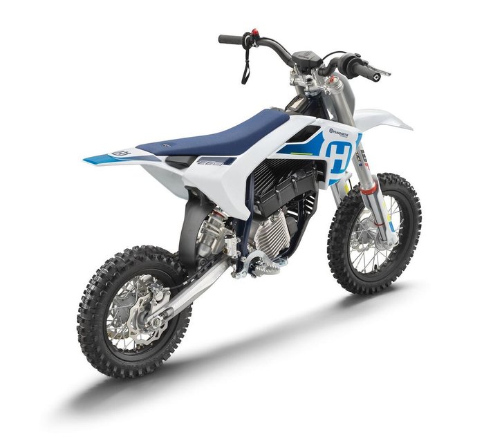 2024 Husqvarna EE 5 EE White