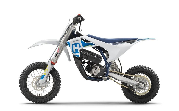 2024 Husqvarna EE 5 EE White