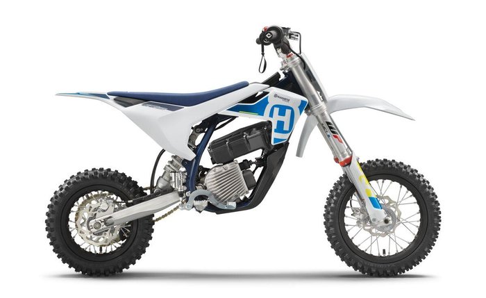 2024 Husqvarna EE 5 EE White