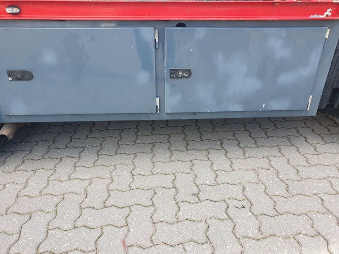 2013 Fuso Canter 515 Wide 2 ton Beavertail and Ramps