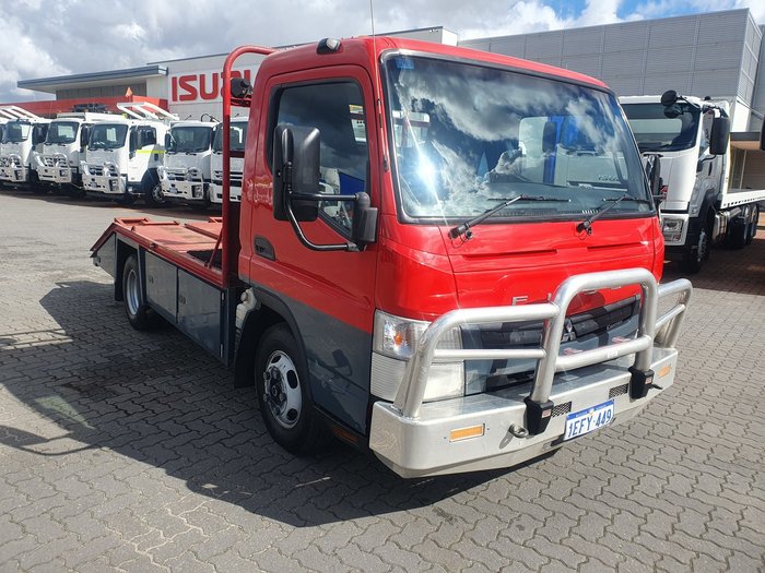 2013 Fuso Canter 515 Wide 2 ton Beavertail and Ramps
