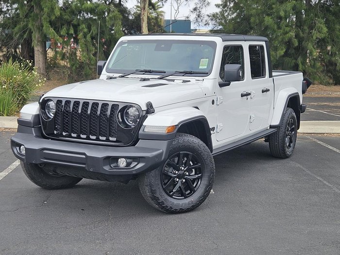 2023 Jeep Gladiator Night Eagle