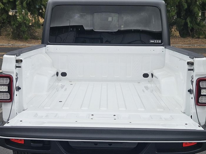 2023 Jeep Gladiator Night Eagle